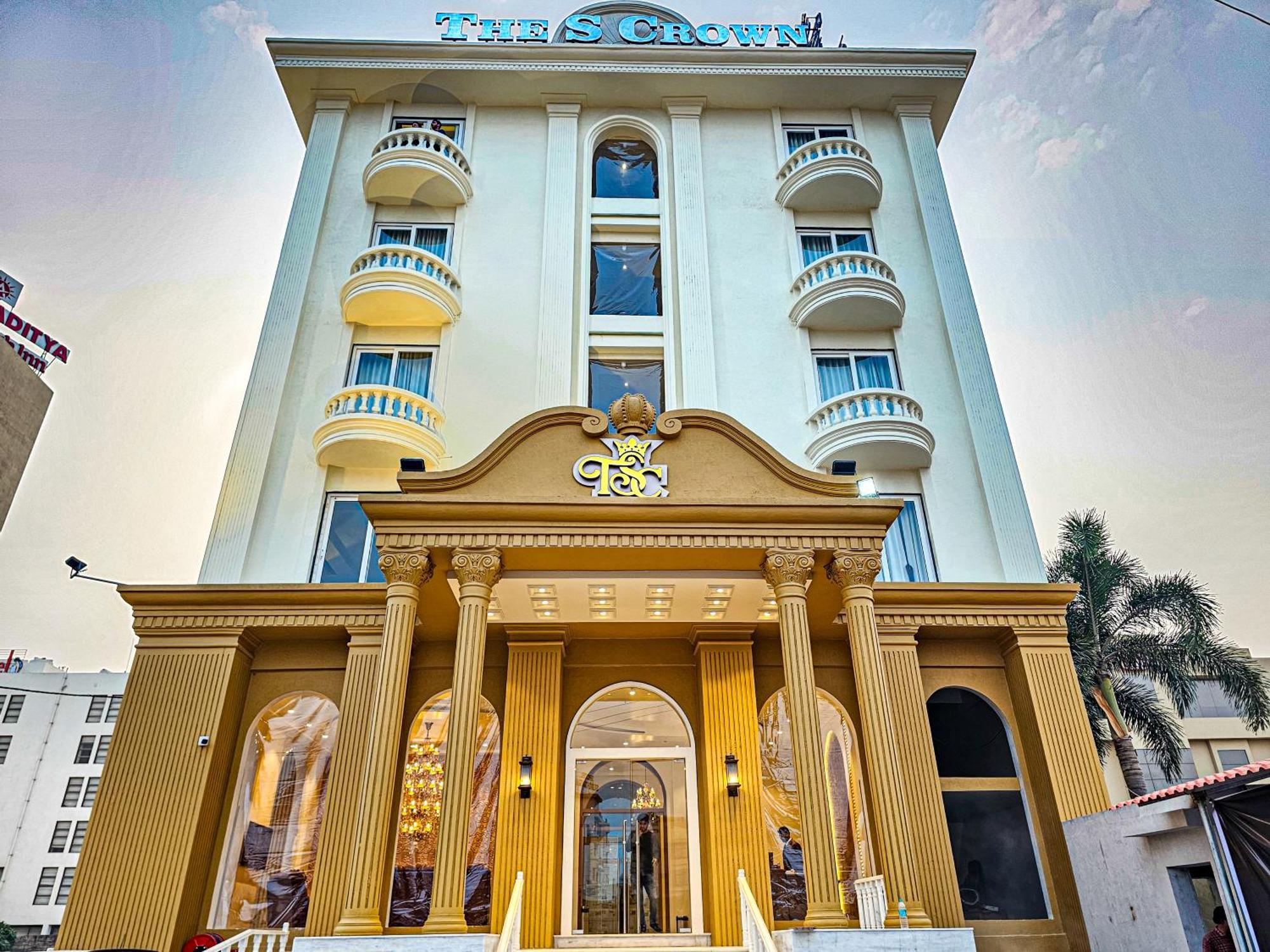Отель The S Crown Сомнатх Экстерьер фото
